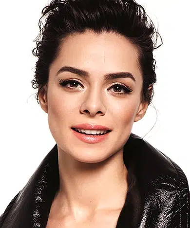 Ozge Ozpirincci - Actress