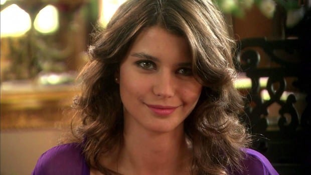 Beren Saat Actress