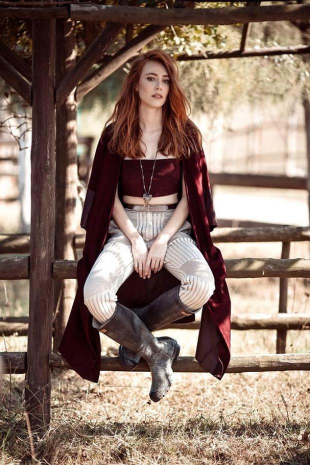 Elcin Sangu as Guzide