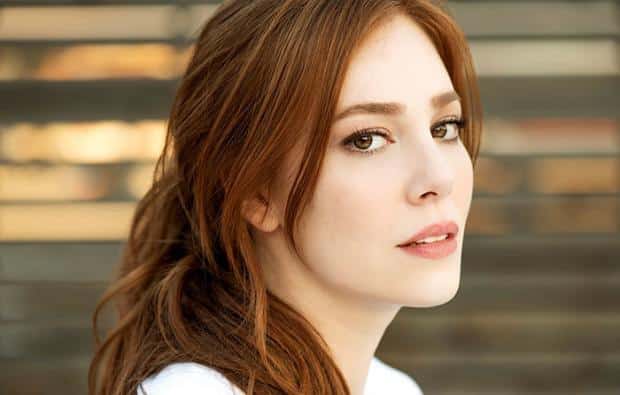 Elcin Sangu as Eda Caglar in A Love Story Tv Series