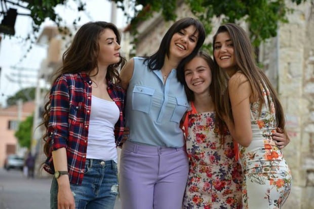 Sunshine Girls (Gunesin Kizlari) cast