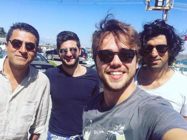 Tolga Saritas and engin akyurek selfy