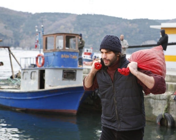 sukru ozyildiz fishing in winter sun