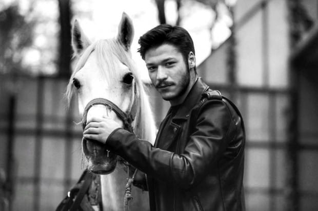 Kubilay Aka and his horse (Black - White)