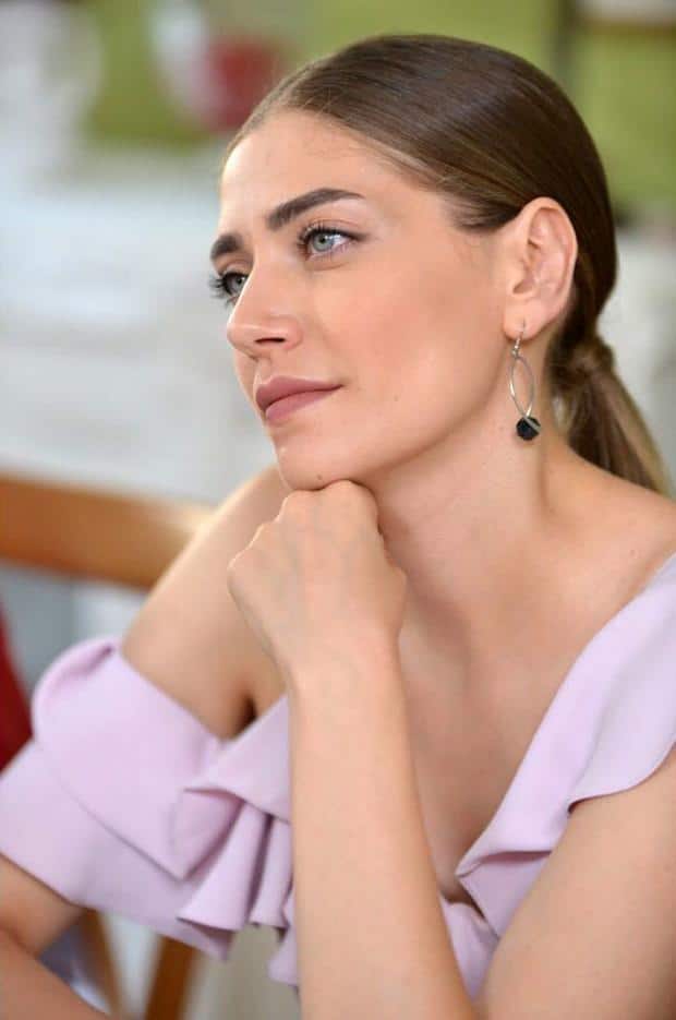 Oznur Serceler (Bitter Sweet - Dolunay as Fatos)