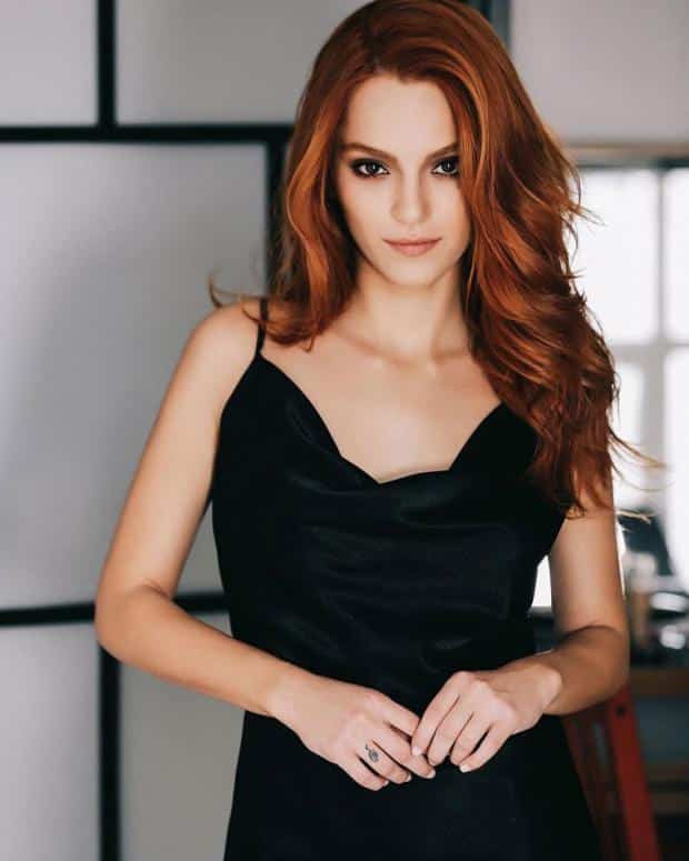 Sera Kutlubey - Turkish Actress