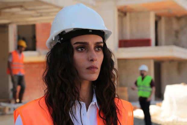 Bestemsu Ozdemir as Zeynep