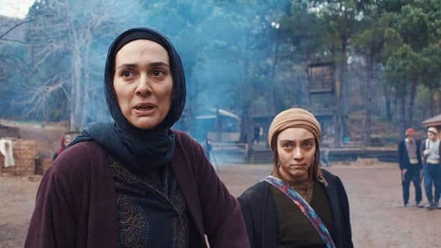 Berguzar Korel and Merve Dizdar in Wounded Love Turkish Series