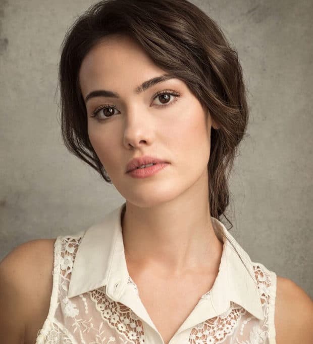 Gulper Ozdemir - Actress