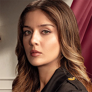 Ecem Calhan as Sila Haroglu